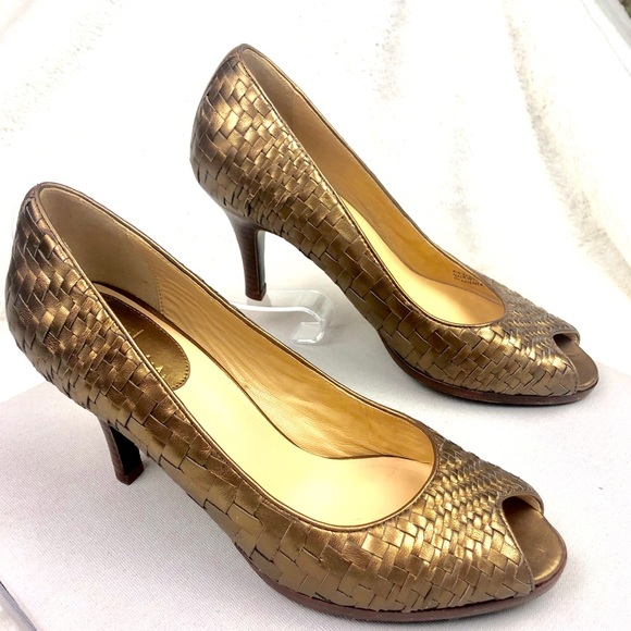 Cole Haan X Nike Air Bronze Basket Weave Metallic Pumps - Picture 4 of 12